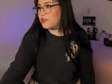 velvetfangs on Chaturbate 