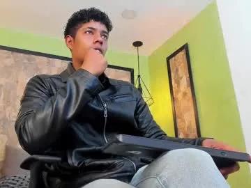 victorycassus — GETTING NAKED FLEXING SHOW [154 tokens left] #latino #cum #bigcock #muscle #brunette