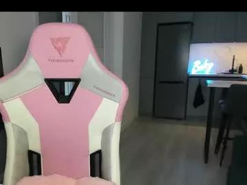 wowlovie666 on Chaturbate 