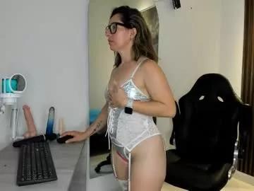 yelena03 on Chaturbate 