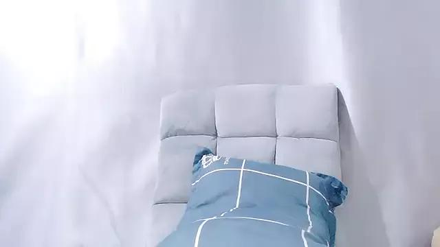 --meiimeii-- on StripChat 