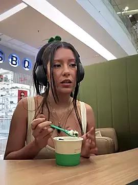 -Ann_V on StripChat 