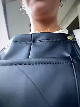 -Ann_V on StripChat 
