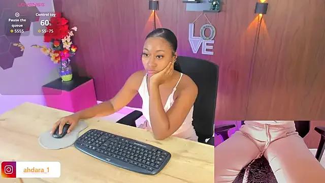 _ahdara on StripChat