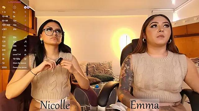 _Emma11 on StripChat 
