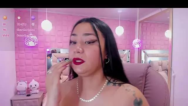 _laaura_ on StripChat 