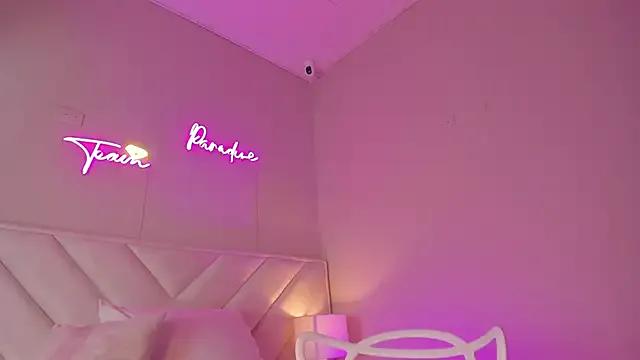 _paula_x on StripChat