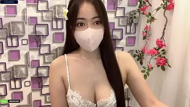 _ROSE_22 on StripChat
