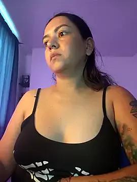 Abbyjoness21 on StripChat 