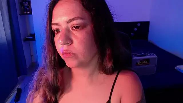 Abbyjoness21 on StripChat 
