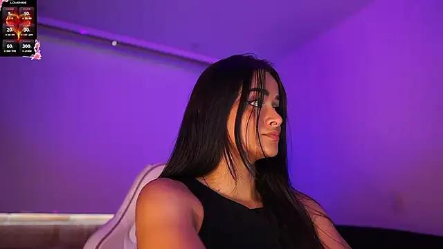abigail_adamss on StripChat