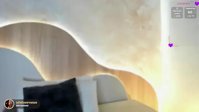 AdelineEvanss on StripChat