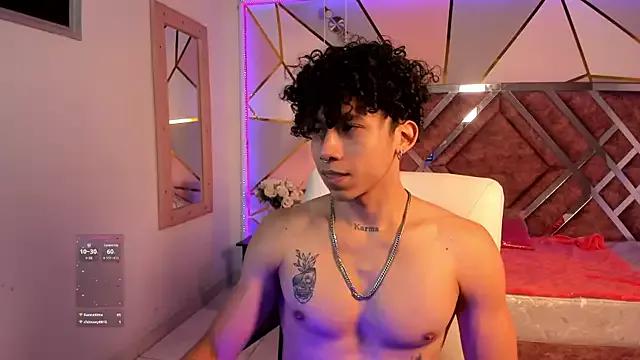 AkazaBoy_ on StripChat 