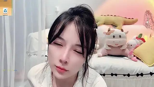 AKiKi711 on StripChat 