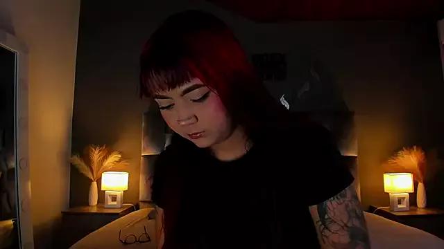 alaia-rogers on StripChat 