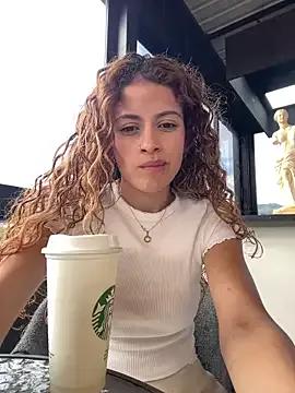 alana15 on StripChat 