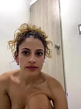 alana15 on StripChat 