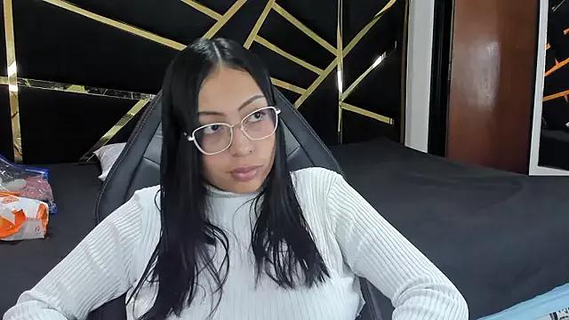 AlanaPetterson on StripChat 