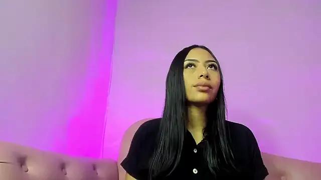 AlanaPetterson on StripChat 