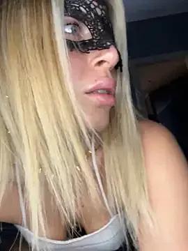 Alba_bianca on StripChat 