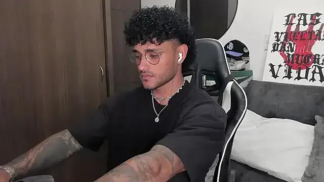 Alessandro_Vanni — BIG CUMSHOW