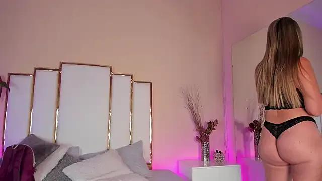 Alexandraa_Gomez — TEASE that ASS 