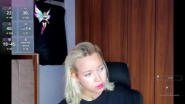 alhana_666 on StripChat 