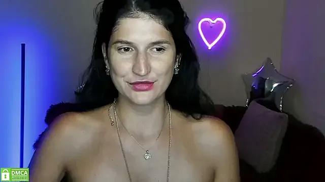 Alianna_Solo_Kisses on StripChat 