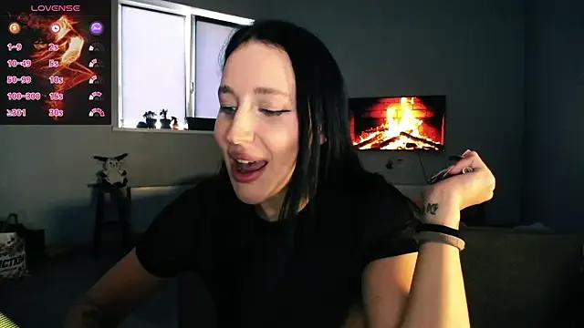 AliceTurnOn on StripChat