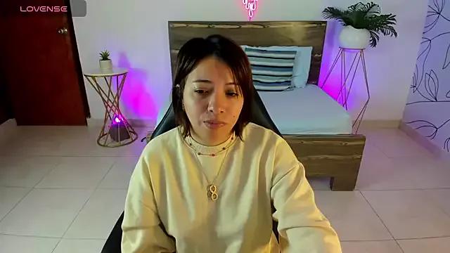 alma_fenix on StripChat 