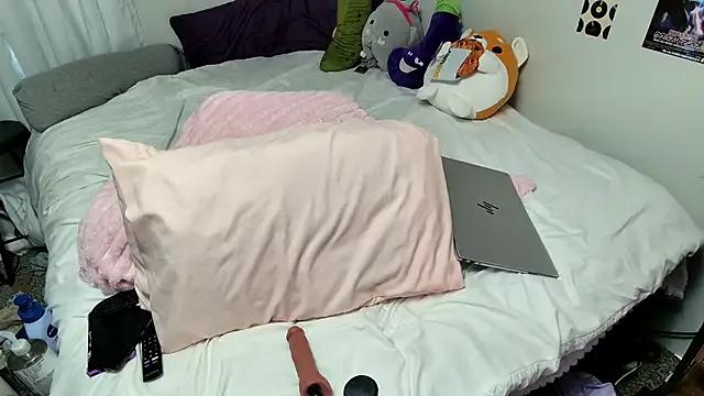 alys_at_college — FriYAY! lets play!