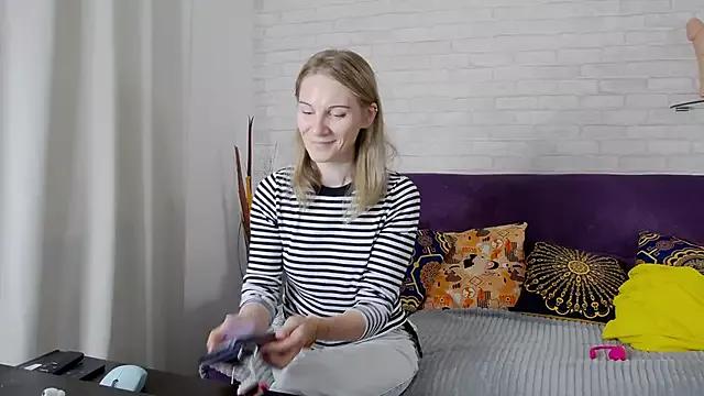 AmaliaMao on StripChat 
