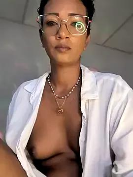Amaliu_ on StripChat 