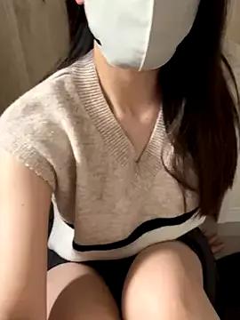 amanatsu_00 on StripChat 