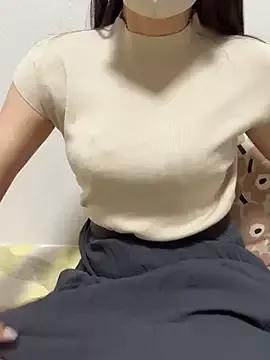amanatsu_00 on StripChat 