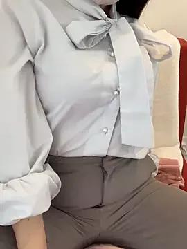 amanatsu_00 on StripChat 