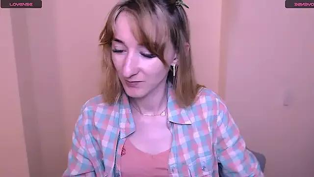AmandaSell on StripChat 