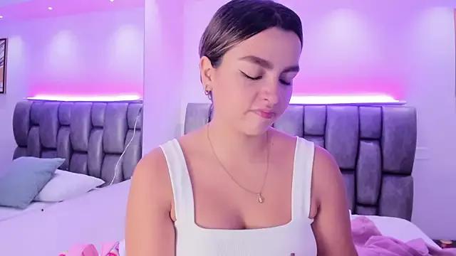 ambarcarterr on StripChat 