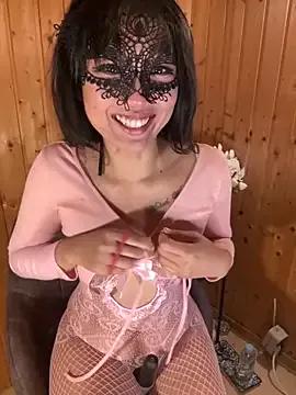 AmmieThai on StripChat 