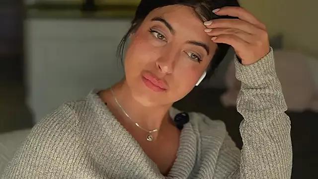 anabelcurvy on StripChat 