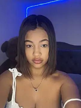 AnahiRivera on StripChat 