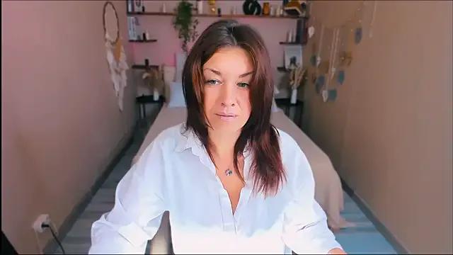 AnaMills on StripChat 