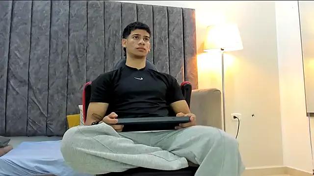 ANDRES_STUD on StripChat