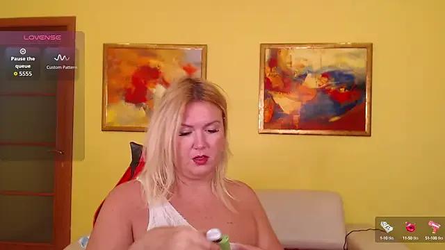 Angel_alice108 on StripChat