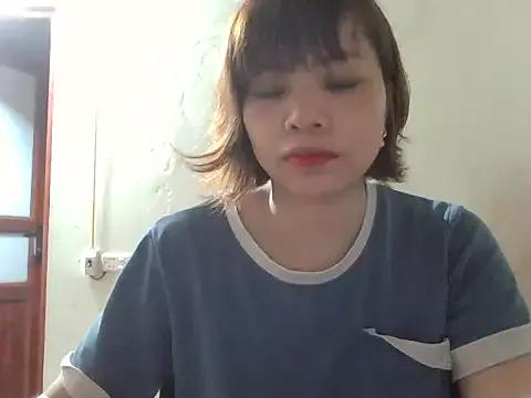 Angela-Eira — nude, butt shaking  2 min