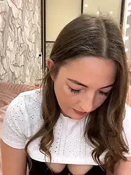 AnnaBri on StripChat 