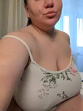 AnnaCurvy on StripChat 