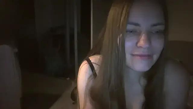 AnnaDiamond1 on StripChat 