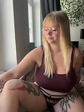 AnnaLenaaa — Show boobs 5min + 1 vid