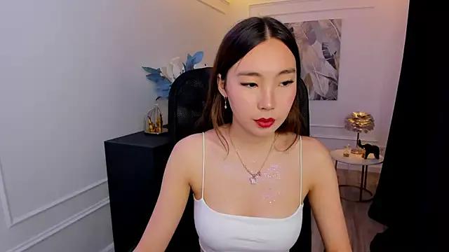AnnaReyla on StripChat 
